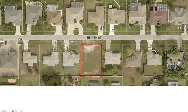 1st image of 404 SE 17th St