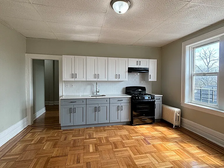 2 Columbia Ave #403 — Photo 2
