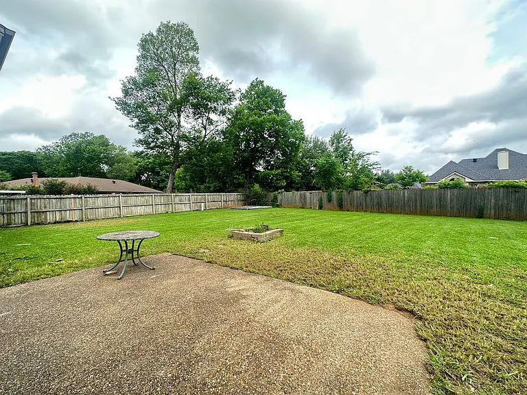 522 S Dresden Ct — Photo 22