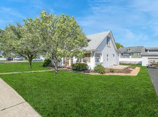 265 Roosevelt Ave, Freeport, NY 11520