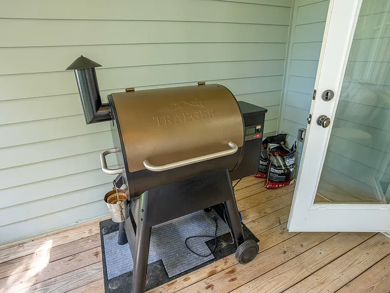 1011 Porch Vw — Photo 26
