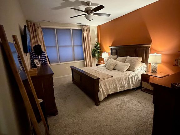 5th image of 2472 W Foster Ave APT 405