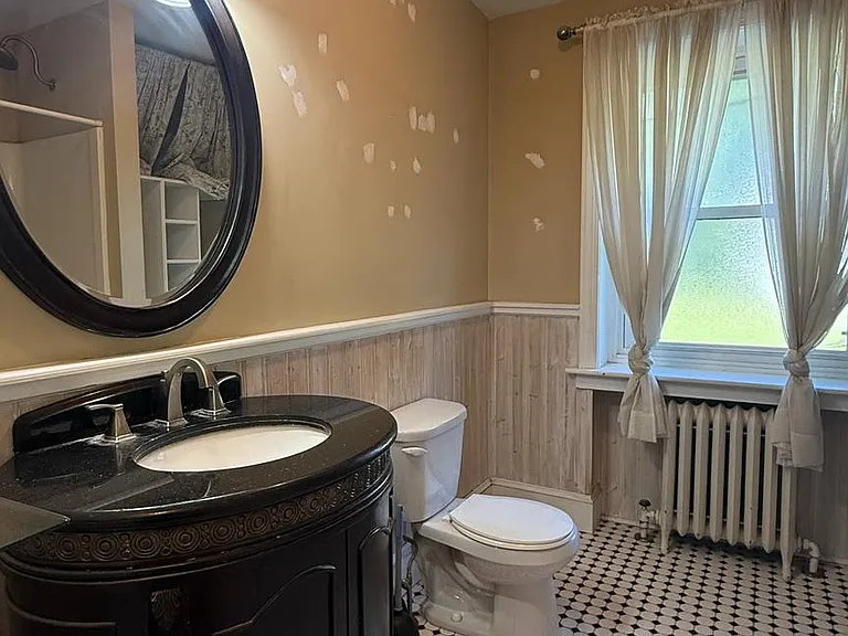 316 Gerard Ave #C — Photo 10