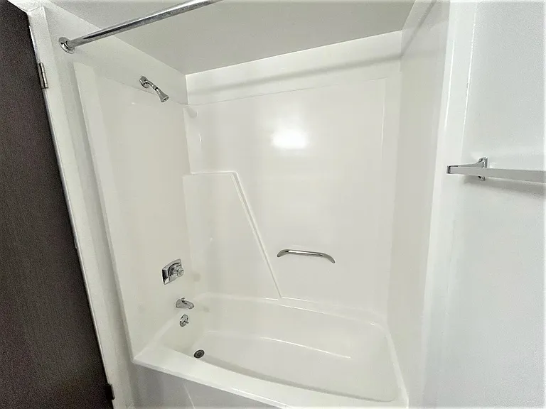 Charter Oaks Apartments — Photo 96