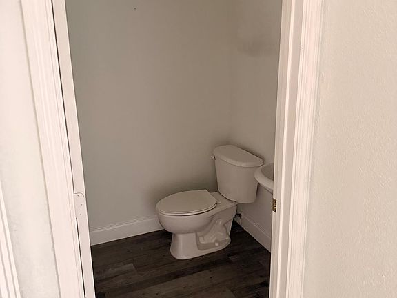 5th image of 4942 Palm Garden Ln