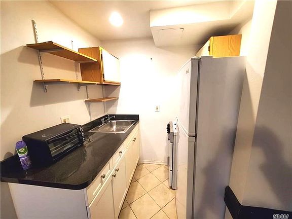 3rd image of 10-41 51st Ave #1