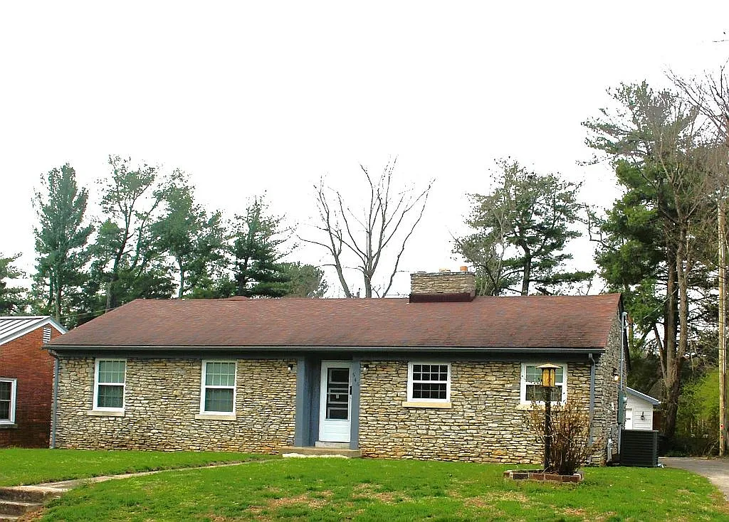 546 Reed Ln photo 1