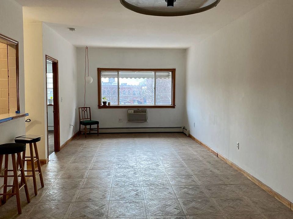 1st image of 235A Scholes St #2
