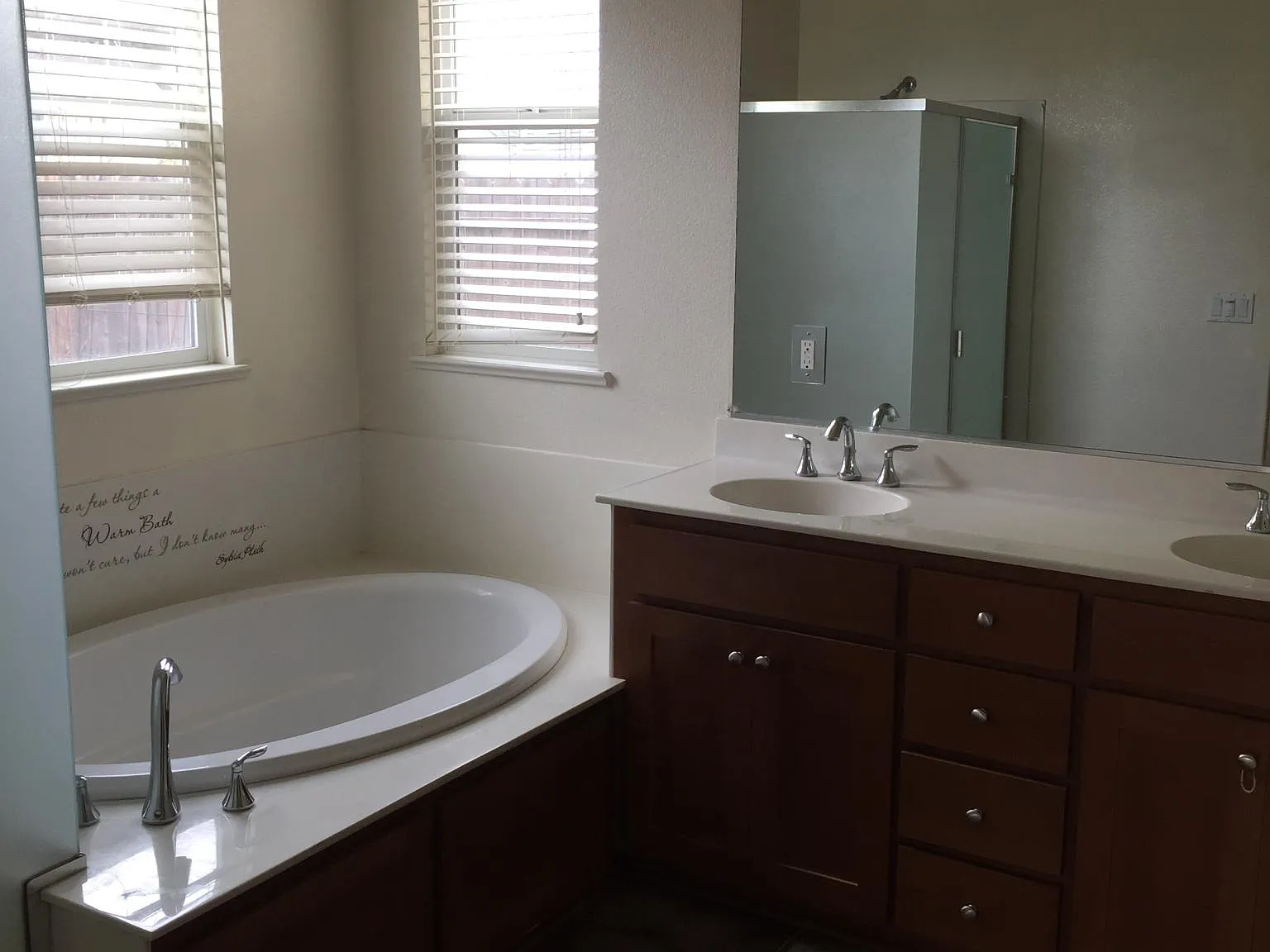 4 bed, 1907 sqft, $2,800 — Photo 3