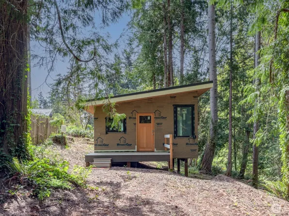 9263 NE Spruce Avenue, Indianola, WA 98342