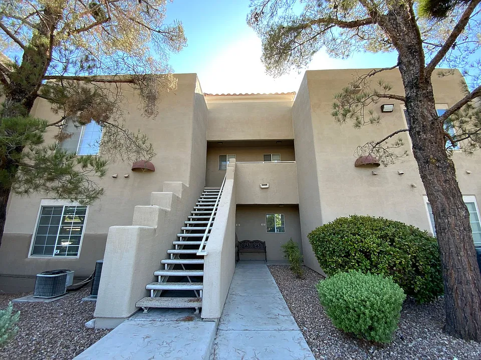 1908 Tierra Vista Dr #202