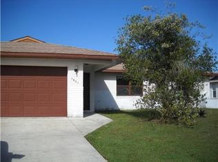 1001 SE Walters Ter, Port Saint Lucie, FL 34983