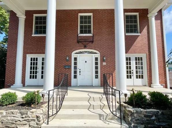 46 W New England Ave, Worthington, OH 43085