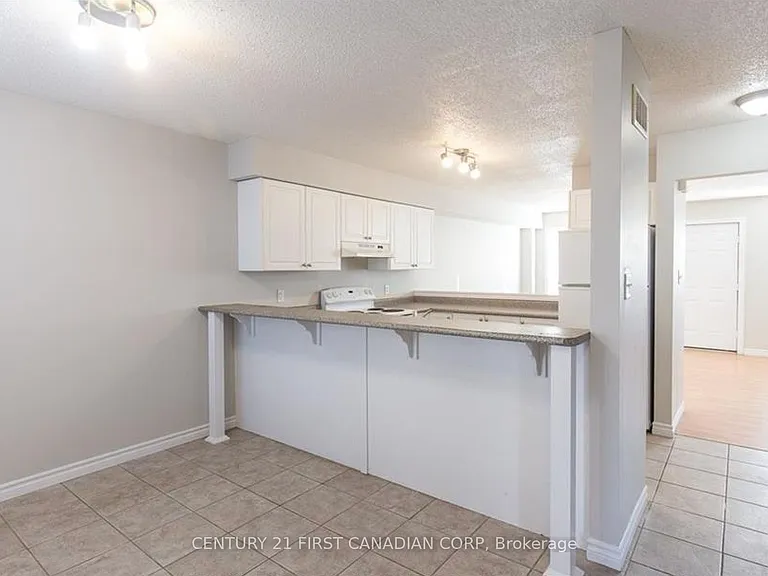 600 Sarnia Rd #47 — Photo 4