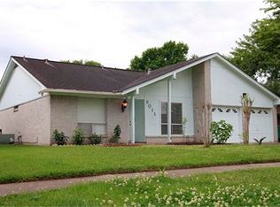 6011 Chrystell Ln, Houston, TX 77092