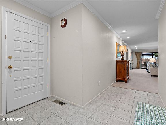 4th image of 4833 Lakeridge Ter W