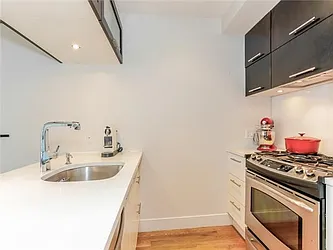 Sold by Avenue Sotheby's International Realty