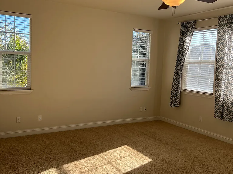 188 W Charlene Ct — Photo 37