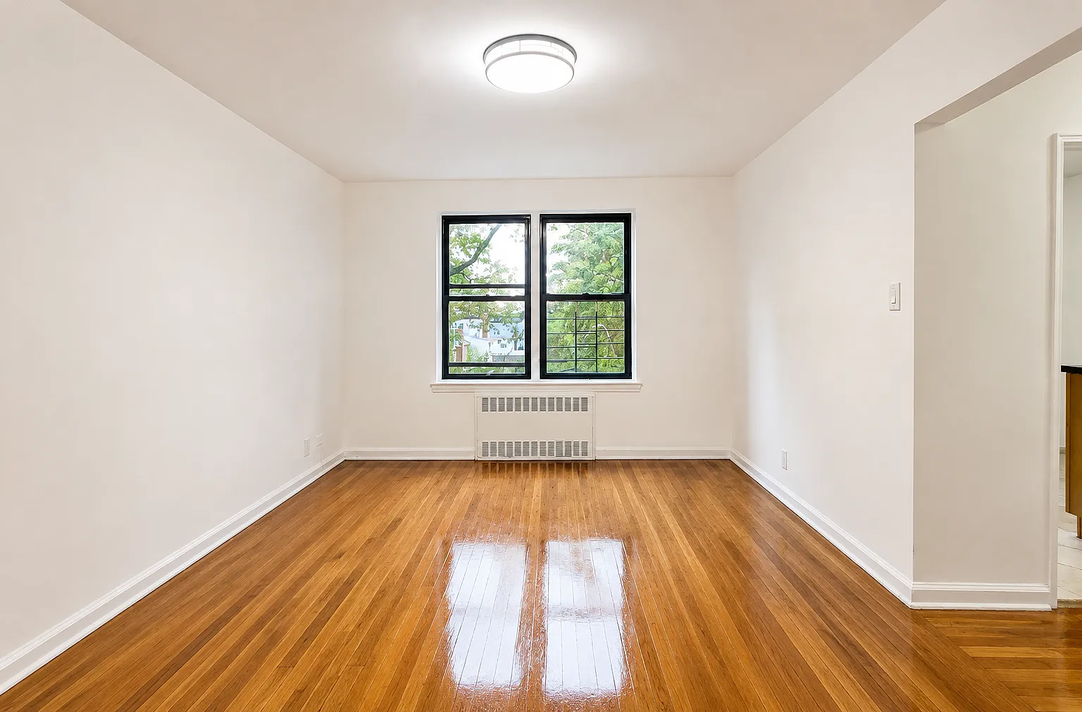 1275 East 5th Street — Photo 4