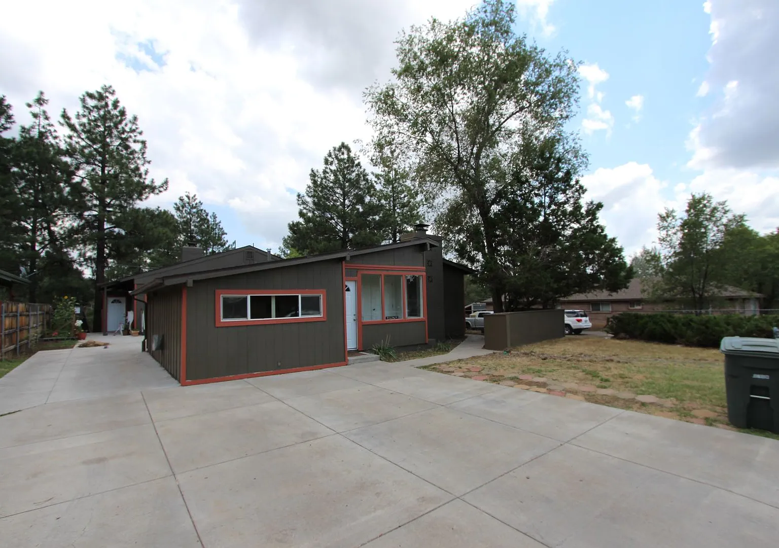 $300 Move-In Special | Charming NOHO Duplex Near Downtown Flagstaff and Buffalo Park — Photo 3