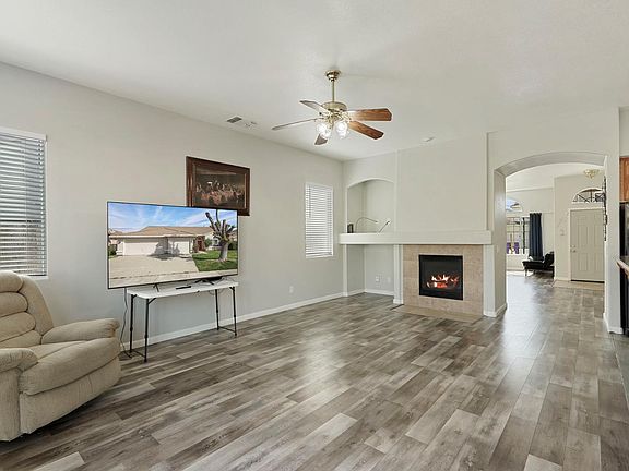 3rd image of 3133 Penelope Dr