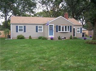 44 Darien Dr, Windsor Locks, CT 06096