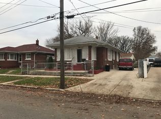 704 Fulton St, Aurora, IL 60505