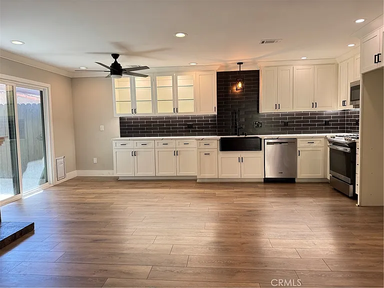 453 Heatherglen Ln — Photo 5
