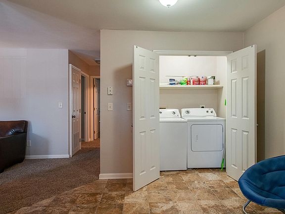 5th image of 1100 18th Ave S #B