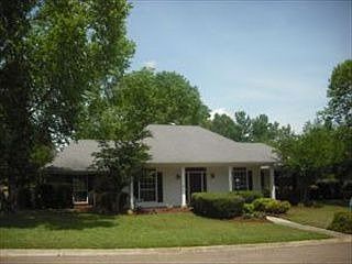 1st image of 702 Shadowood Ln