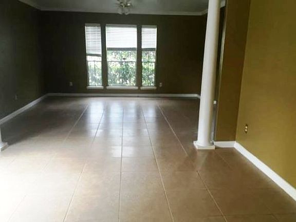 2nd image of 1866 Courtside Place Dr