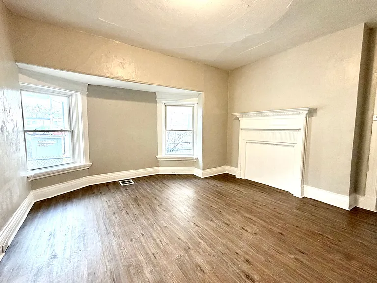 3640 Reading Rd — Photo 3
