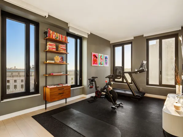 856 Washington Avenue image 13 of 29