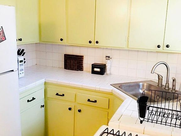 5th image of 4412 1/2 N Harvey Ave #G