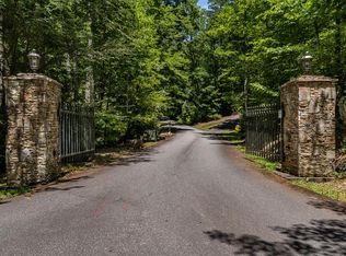 346 Mission Ridge Dr, Hayesville, NC 28904