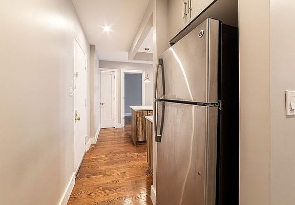 4th image of 15 Crooke Ave APT 5E