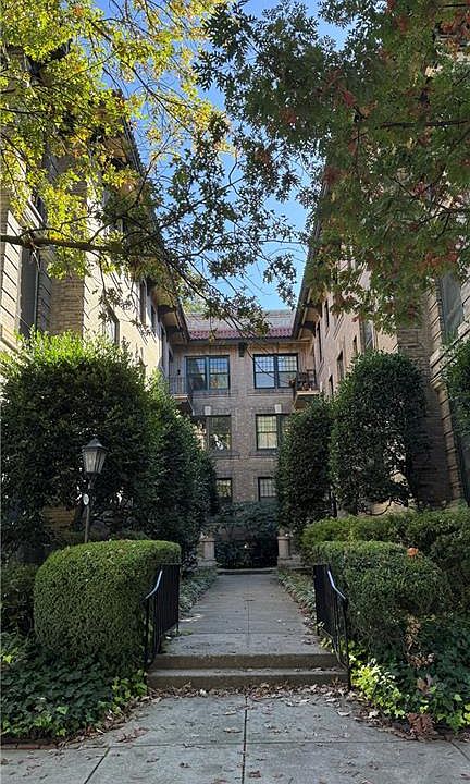 1st image of 812 Stockley Gdns APT 9