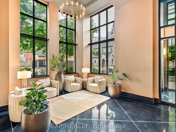 3rd image of 245 Kent St #907