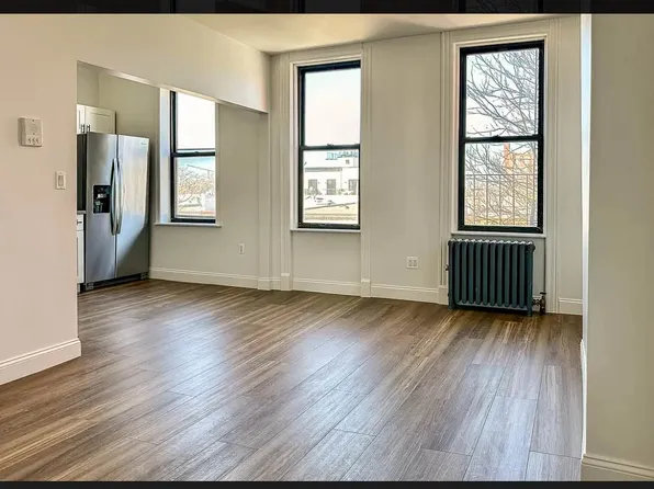 1419 Jefferson Avenue image 1 of 8