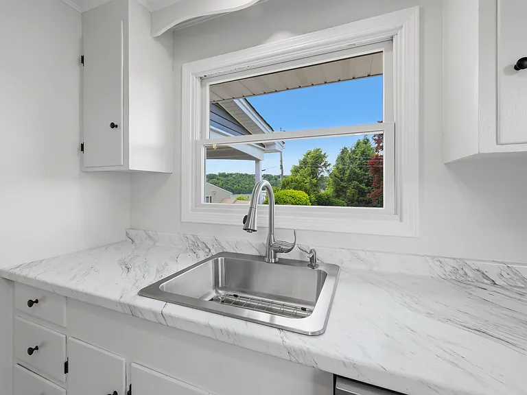 5 Lilac Ln — Photo 9