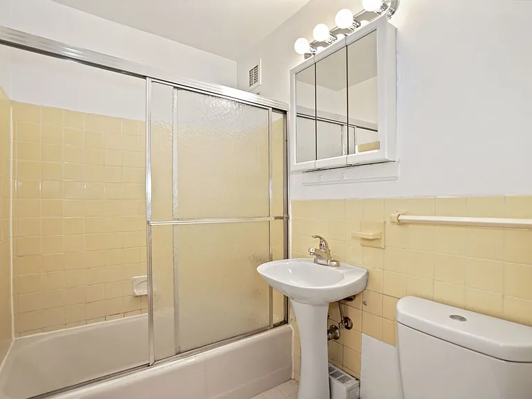 1121 Arlington Blvd #229 — Photo 9
