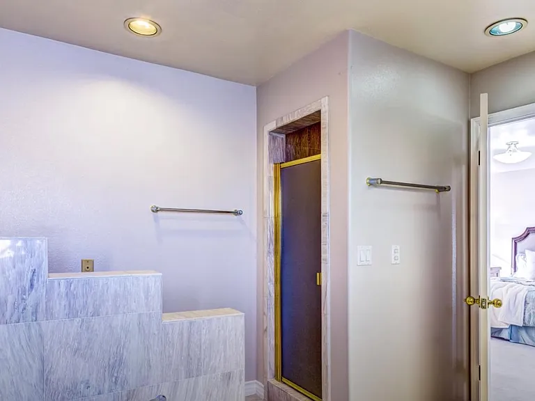 303 Genoa St #A — Photo 15