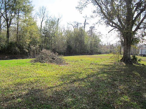 4th image of 305 Rural Dr
