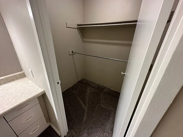 The Regency Apartments — Photo 131