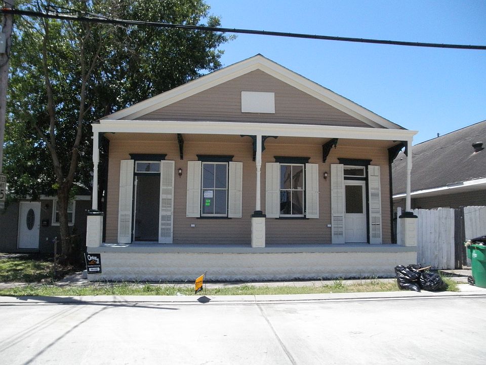 1st image of 410 Dolhonde St
