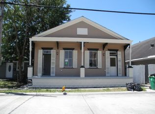 410 Dolhonde St, Gretna, LA 70053