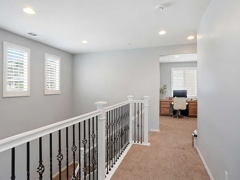 24545 Rosette Ln — Photo 40