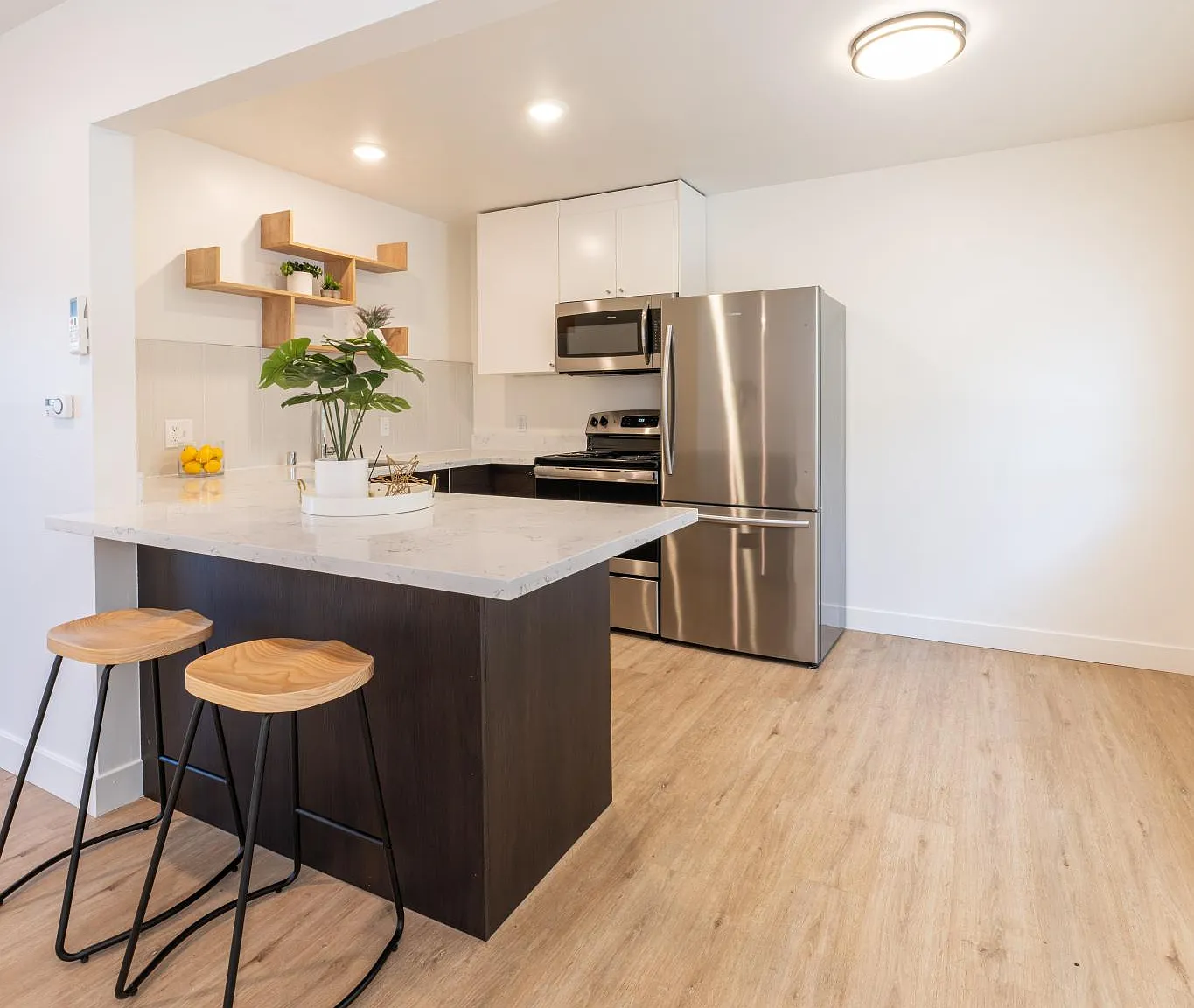 1 bed, $2,975 — Photo 4