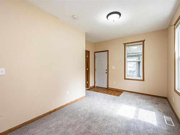 3rd image of 1234 8th St NW