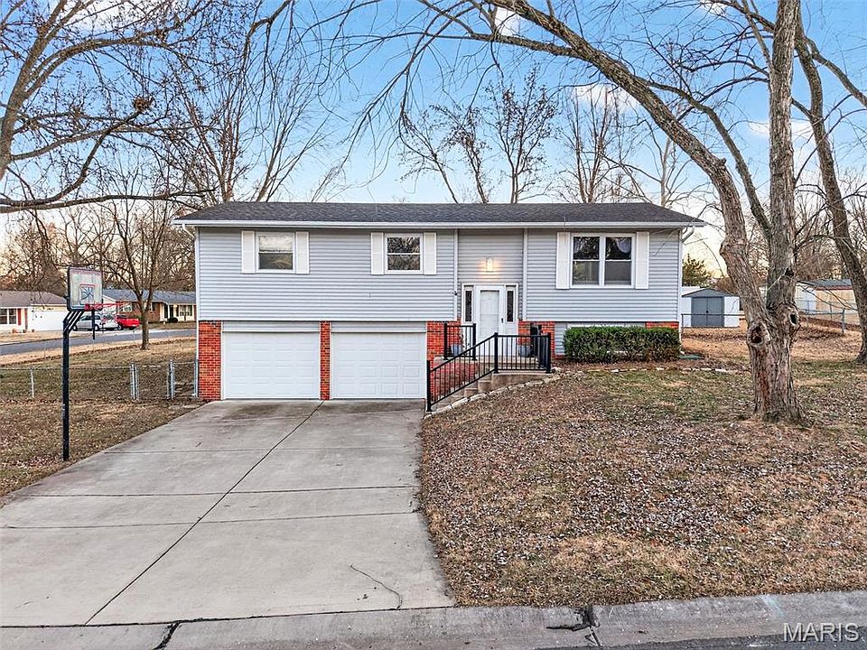 1st image of 3418 Wexford Dr